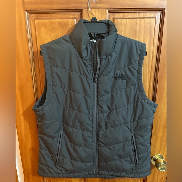 NorthFace vest - gray - women’s large - Picture 1 of 4